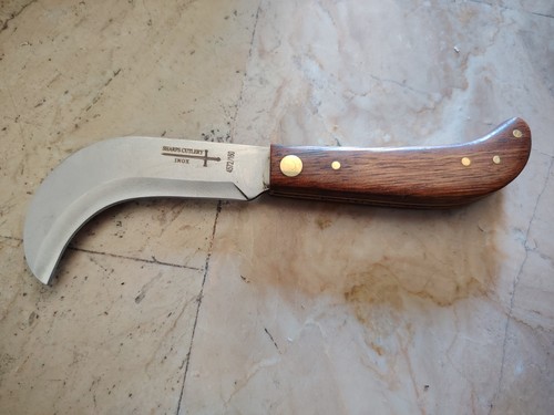 Coltello pieghevole militare